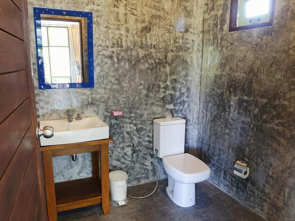 Andaman Lanta Old Town Hotel Koh Lanta Ngoại thất bức ảnh