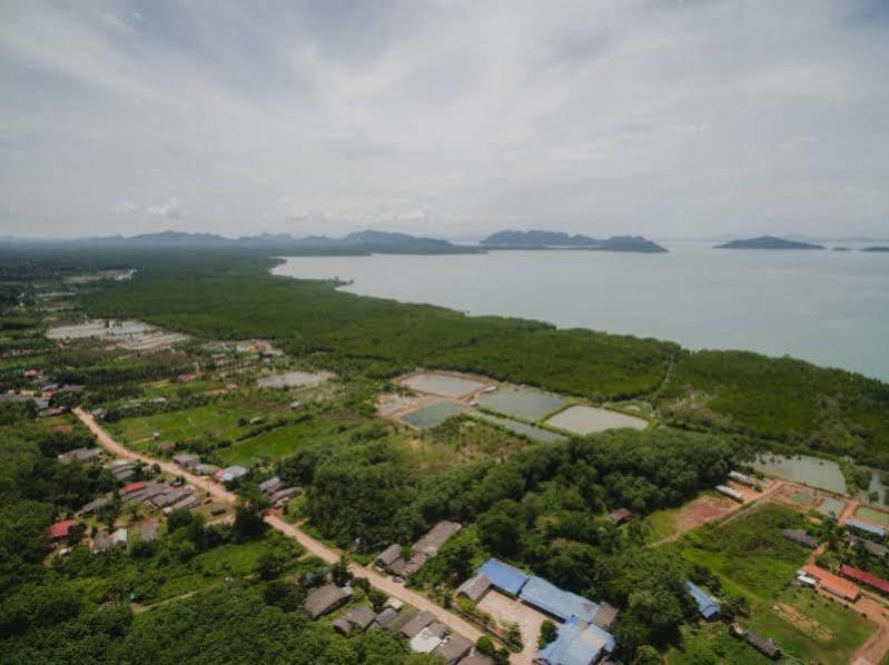 Andaman Lanta Old Town Hotel Koh Lanta Ngoại thất bức ảnh