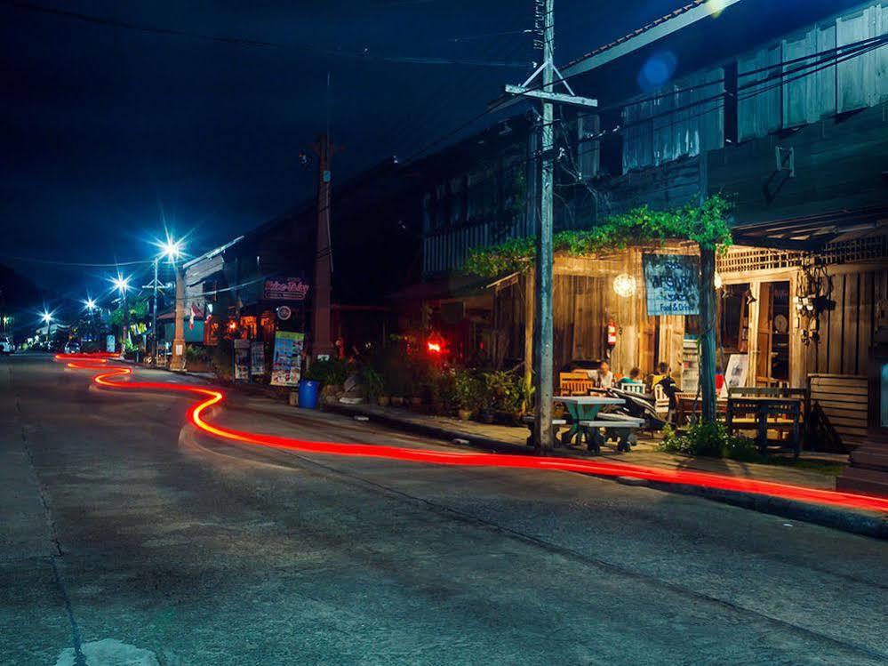 Andaman Lanta Old Town Hotel Koh Lanta Ngoại thất bức ảnh