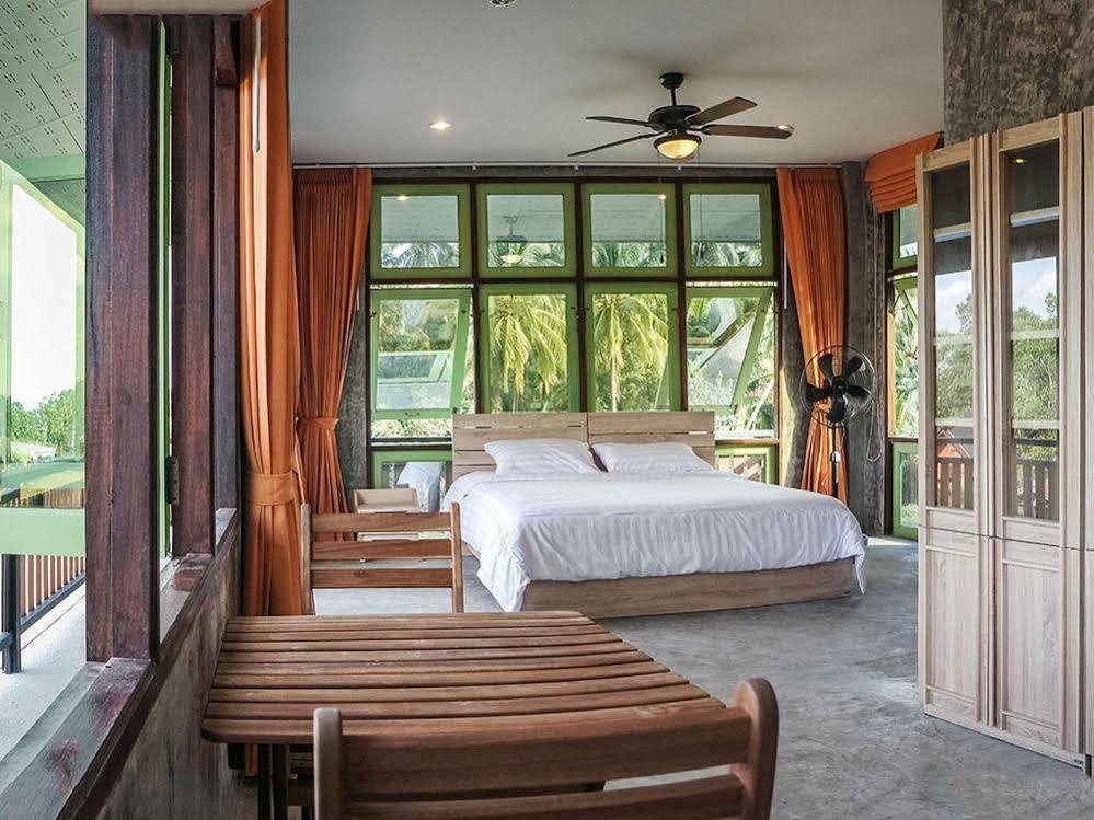 Andaman Lanta Old Town Hotel Koh Lanta Ngoại thất bức ảnh